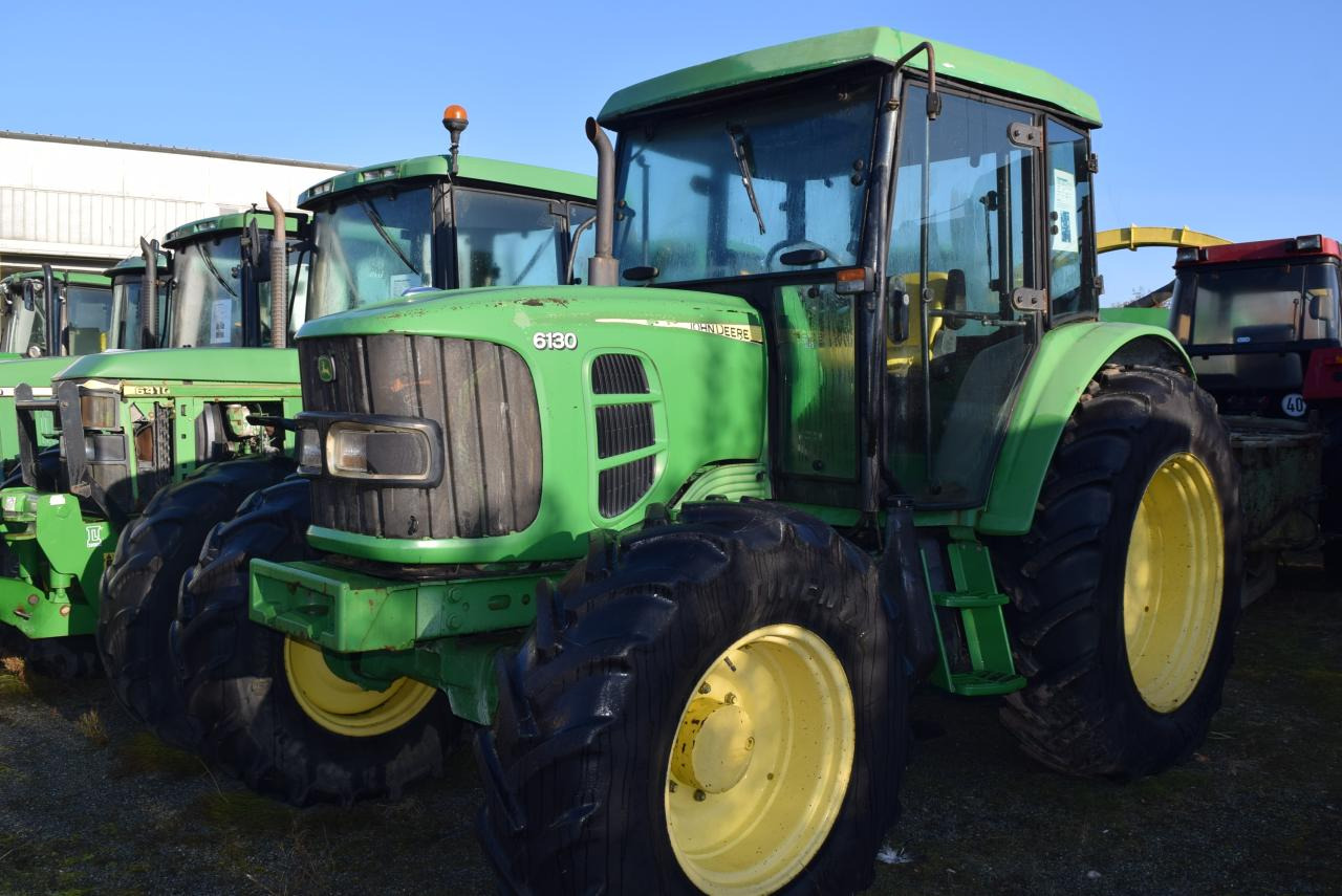 John Deere 6130 - Трактор: фото 3 John Deere 6130 - Трактор: фото 3