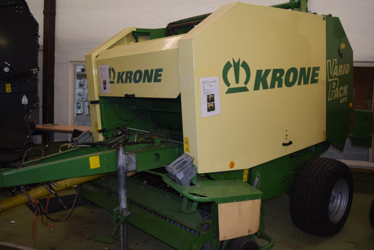 Krone Vario Pack 1500 - Пресс-подборщик рулонный: фото 1 Krone Vario Pack 1500 - Пресс-подборщик рулонный: фото 1