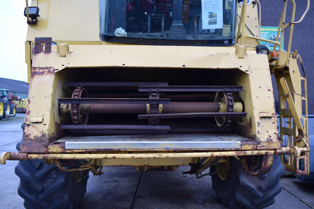 New Holland TC 56 - Зерноуборочный комбайн: фото 5 New Holland TC 56 - Зерноуборочный комбайн: фото 5