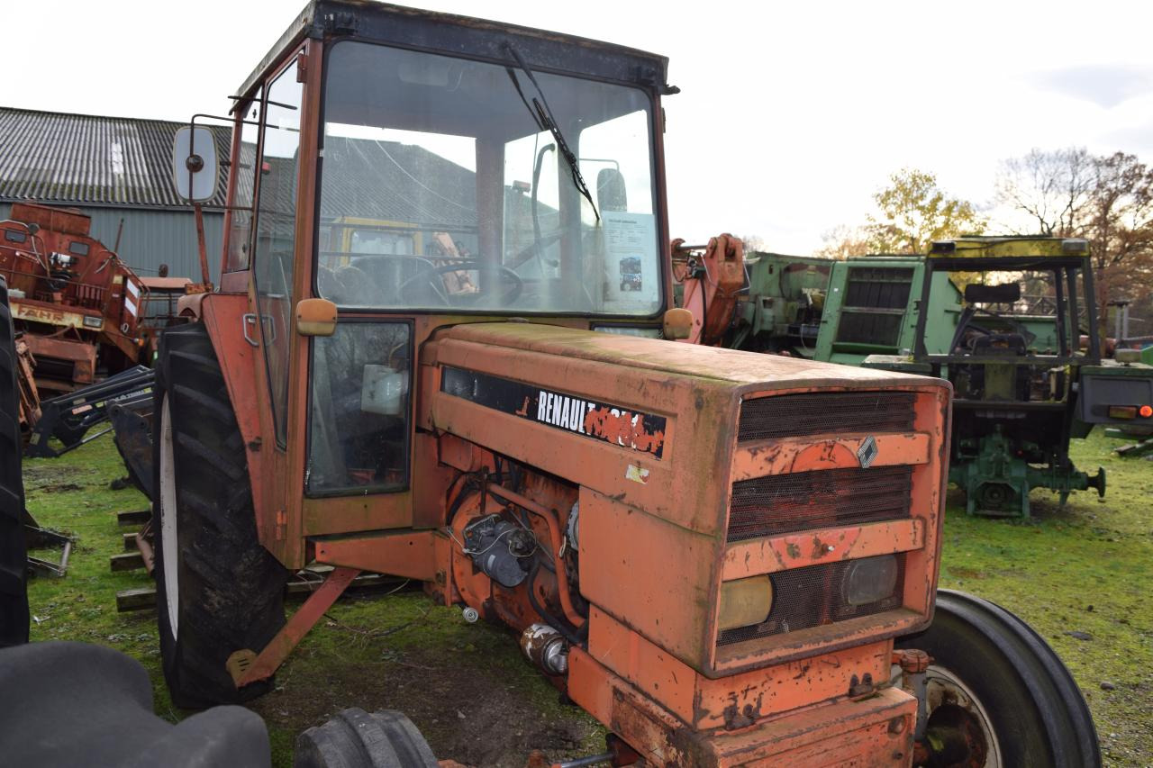 Renault 651 - Трактор: фото 1 Renault 651 - Трактор: фото 1