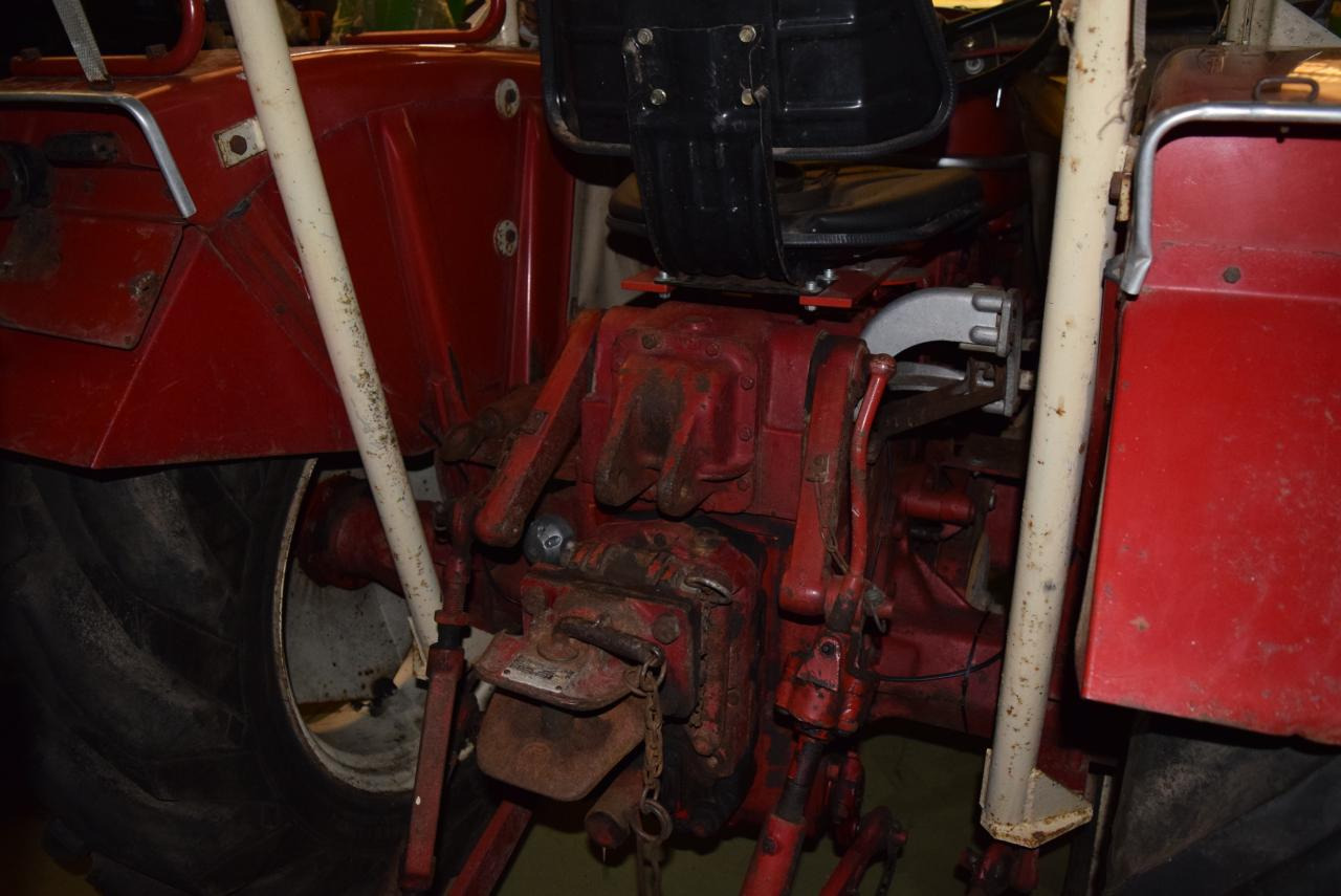 Renault Super 5D - Трактор: фото 4 Renault Super 5D - Трактор: фото 4