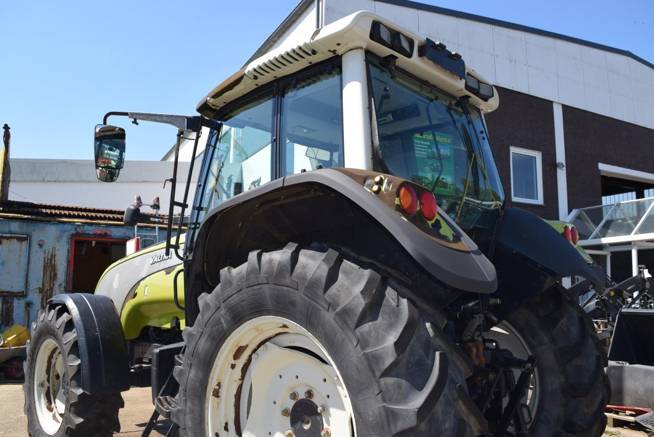 Valtra T120 - Трактор: фото 5 Valtra T120 - Трактор: фото 5