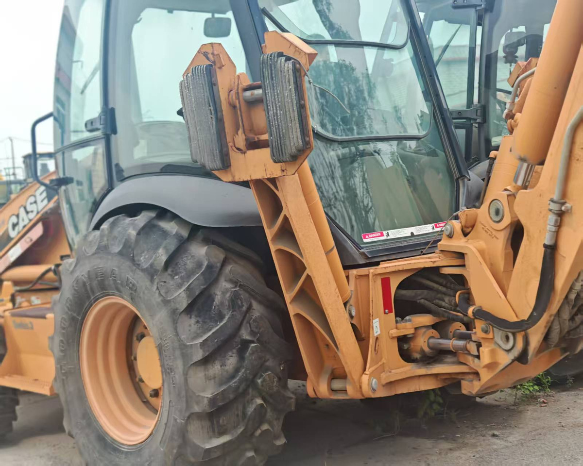 CASE 590 - Экскаватор-погрузчик: фото 4 CASE 590 - Экскаватор-погрузчик: фото 4