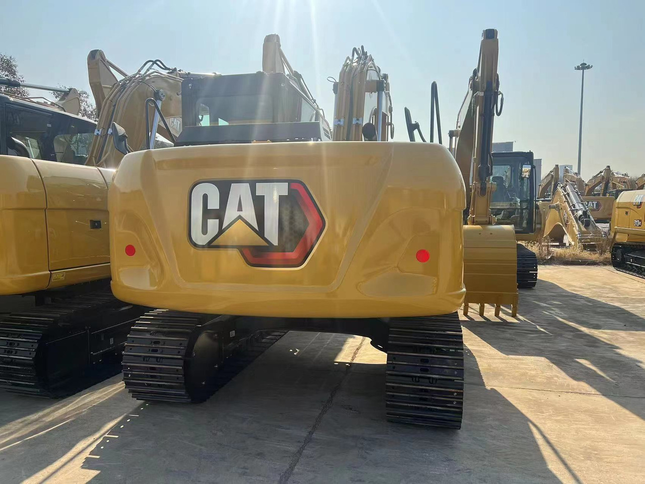 CATERPILLAR 312GC - Гусеничный экскаватор: фото 3 CATERPILLAR 312GC - Гусеничный экскаватор: фото 3