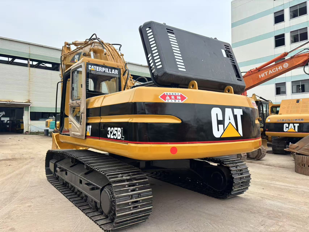 CATERPILLAR 325B - Гусеничный экскаватор: фото 3 CATERPILLAR 325B - Гусеничный экскаватор: фото 3