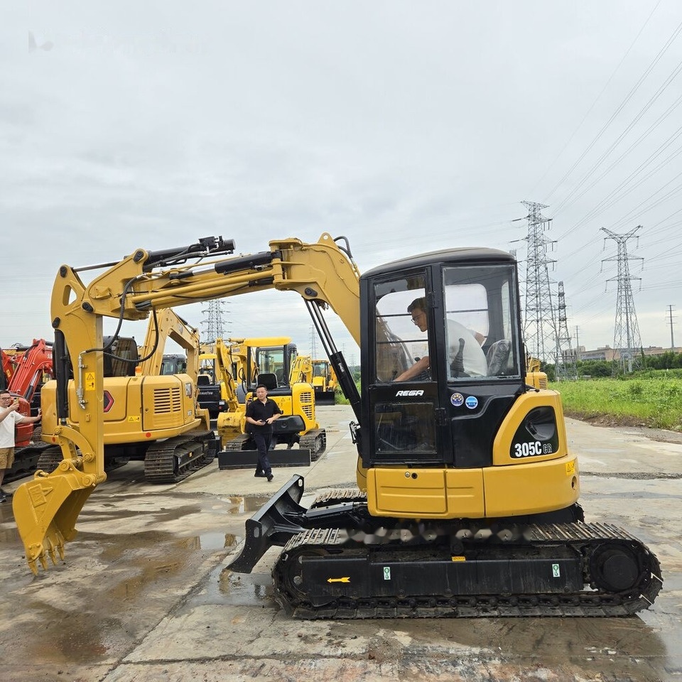 Caterpillar 305CR - Мини-экскаватор: фото 3 Caterpillar 305CR - Мини-экскаватор: фото 3