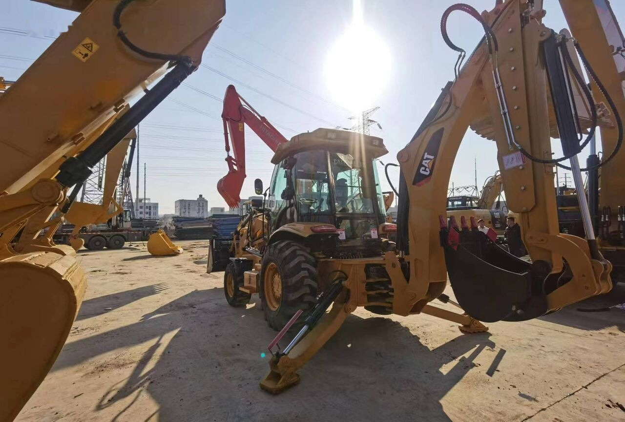 Экскаватор-погрузчик Caterpillar 420F: фото 7 Экскаватор-погрузчик Caterpillar 420F: фото 7