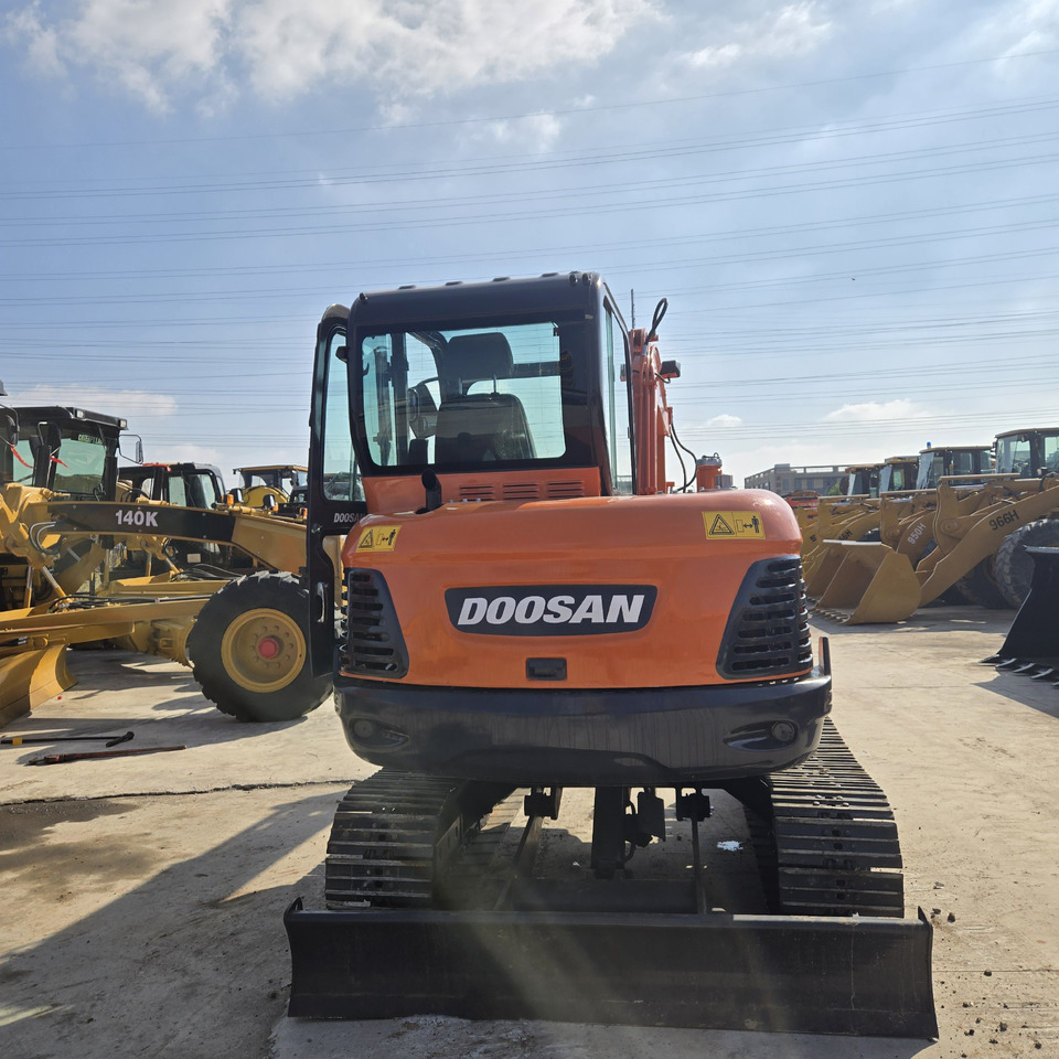 Doosan DX60 - Мини-экскаватор: фото 5 Doosan DX60 - Мини-экскаватор: фото 5