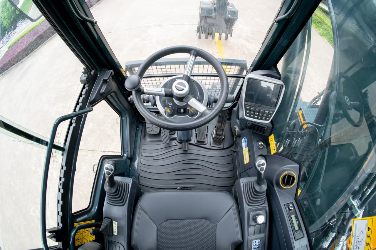 Новый Колёсный экскаватор HYUNDAI HW155: фото 9 Новый Колёсный экскаватор HYUNDAI HW155: фото 9