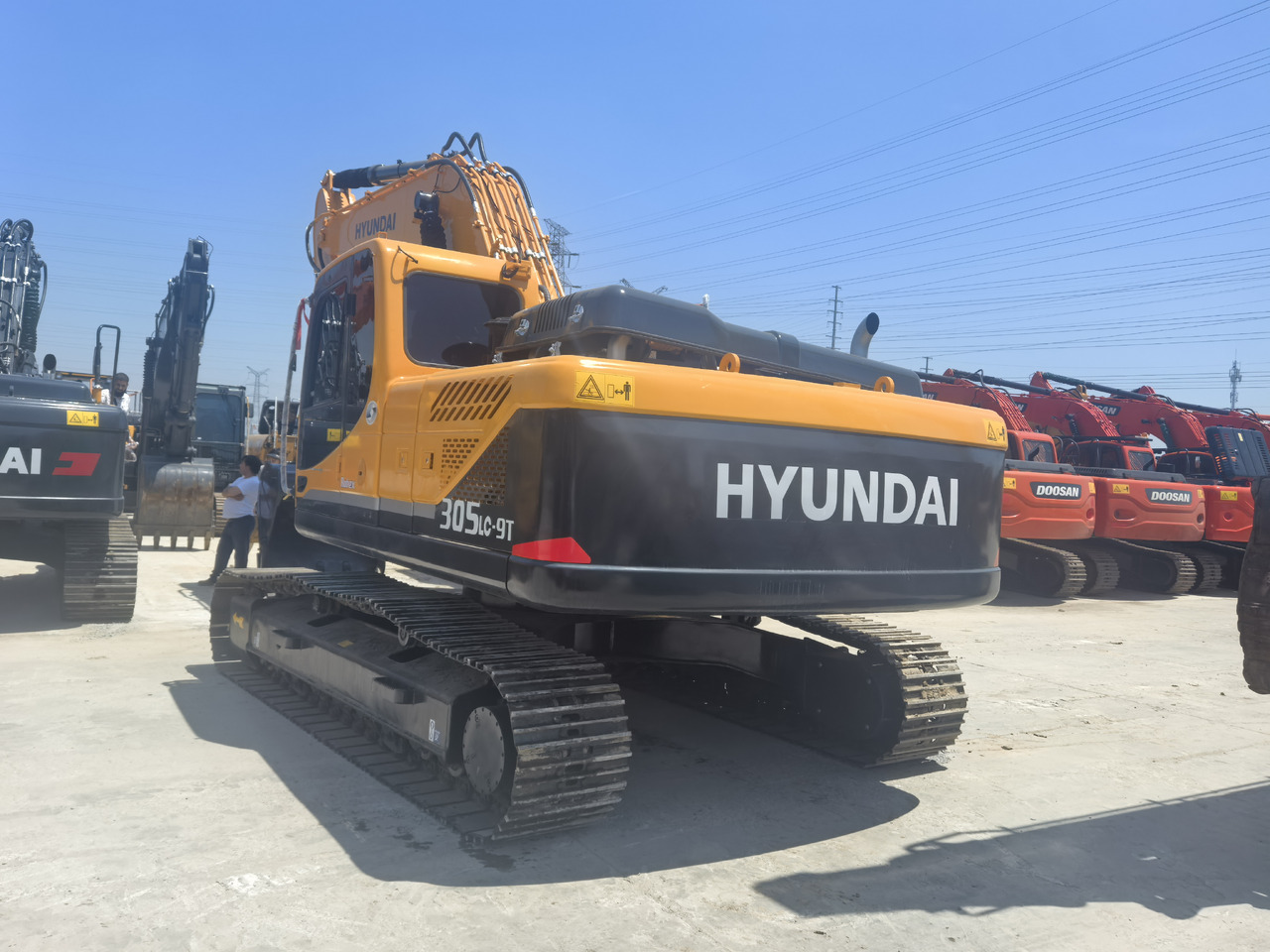 Hyundai R305LC-9T - Гусеничный экскаватор: фото 2 Hyundai R305LC-9T - Гусеничный экскаватор: фото 2