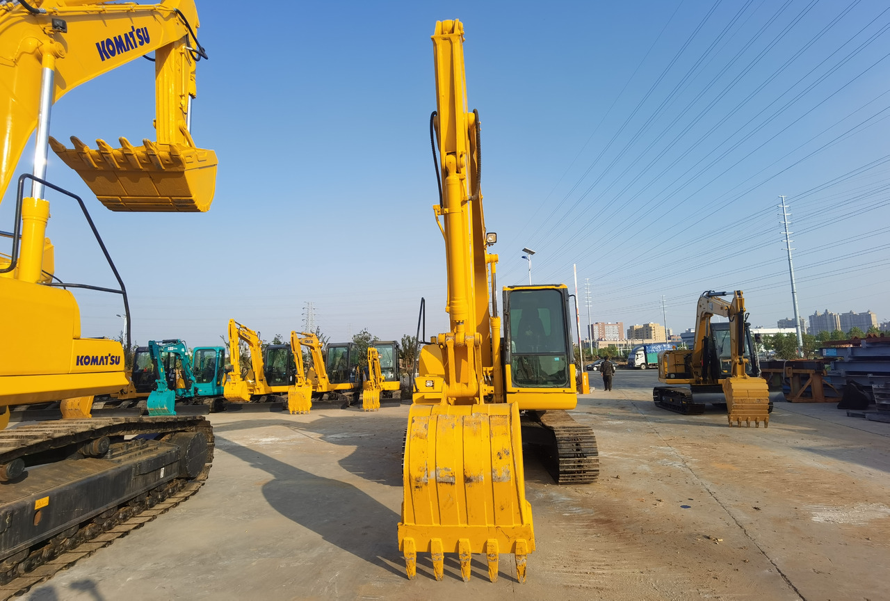 KOMATSU PC130-7 - Мини-экскаватор: фото 4 KOMATSU PC130-7 - Мини-экскаватор: фото 4