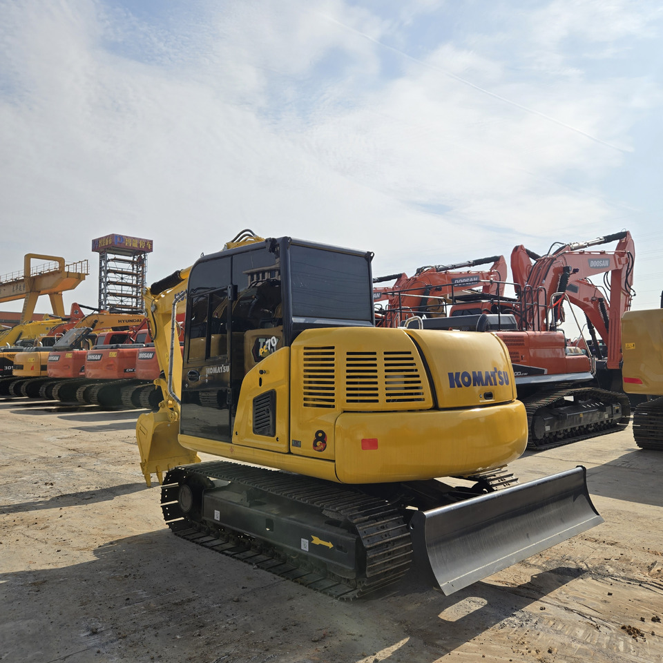 KOMATSU PC70-8 - Мини-экскаватор: фото 1 KOMATSU PC70-8 - Мини-экскаватор: фото 1