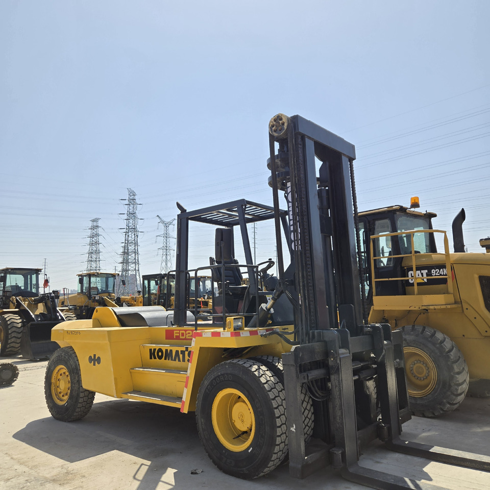 Komatsu FD200 - Дизельный погрузчик: фото 4 Komatsu FD200 - Дизельный погрузчик: фото 4