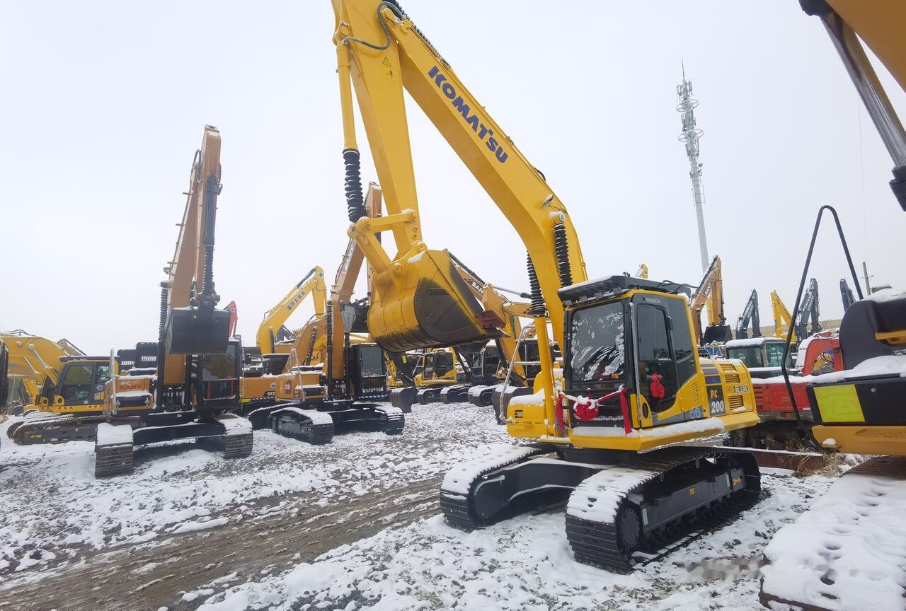 Komatsu PC200-8 - Гусеничный экскаватор: фото 5 Komatsu PC200-8 - Гусеничный экскаватор: фото 5