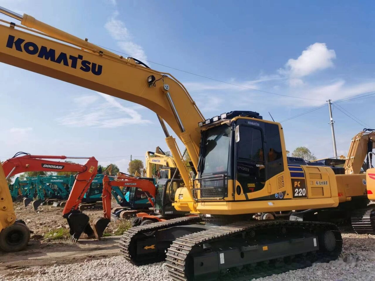 Komatsu PC220-8 MO - Гусеничный экскаватор: фото 5 Komatsu PC220-8 MO - Гусеничный экскаватор: фото 5