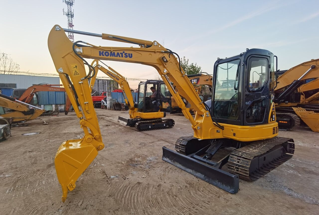 Komatsu PC50MR - Мини-экскаватор: фото 1 Komatsu PC50MR - Мини-экскаватор: фото 1