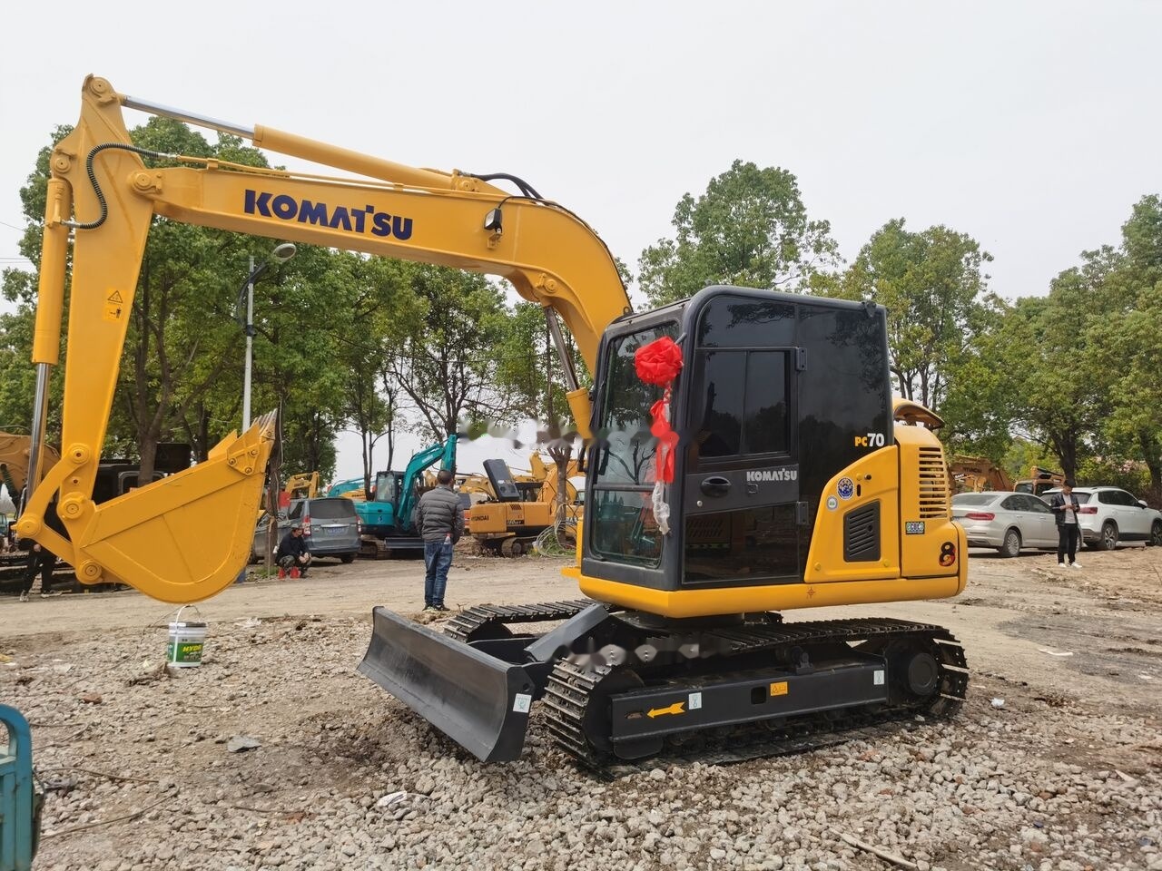 Komatsu PC70-8 - Гусеничный экскаватор: фото 3 Komatsu PC70-8 - Гусеничный экскаватор: фото 3