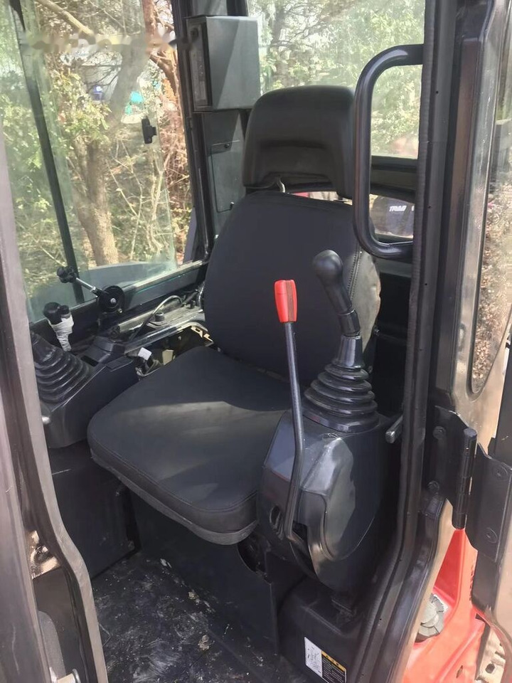 Kubota U35 - Мини-экскаватор: фото 1 Kubota U35 - Мини-экскаватор: фото 1