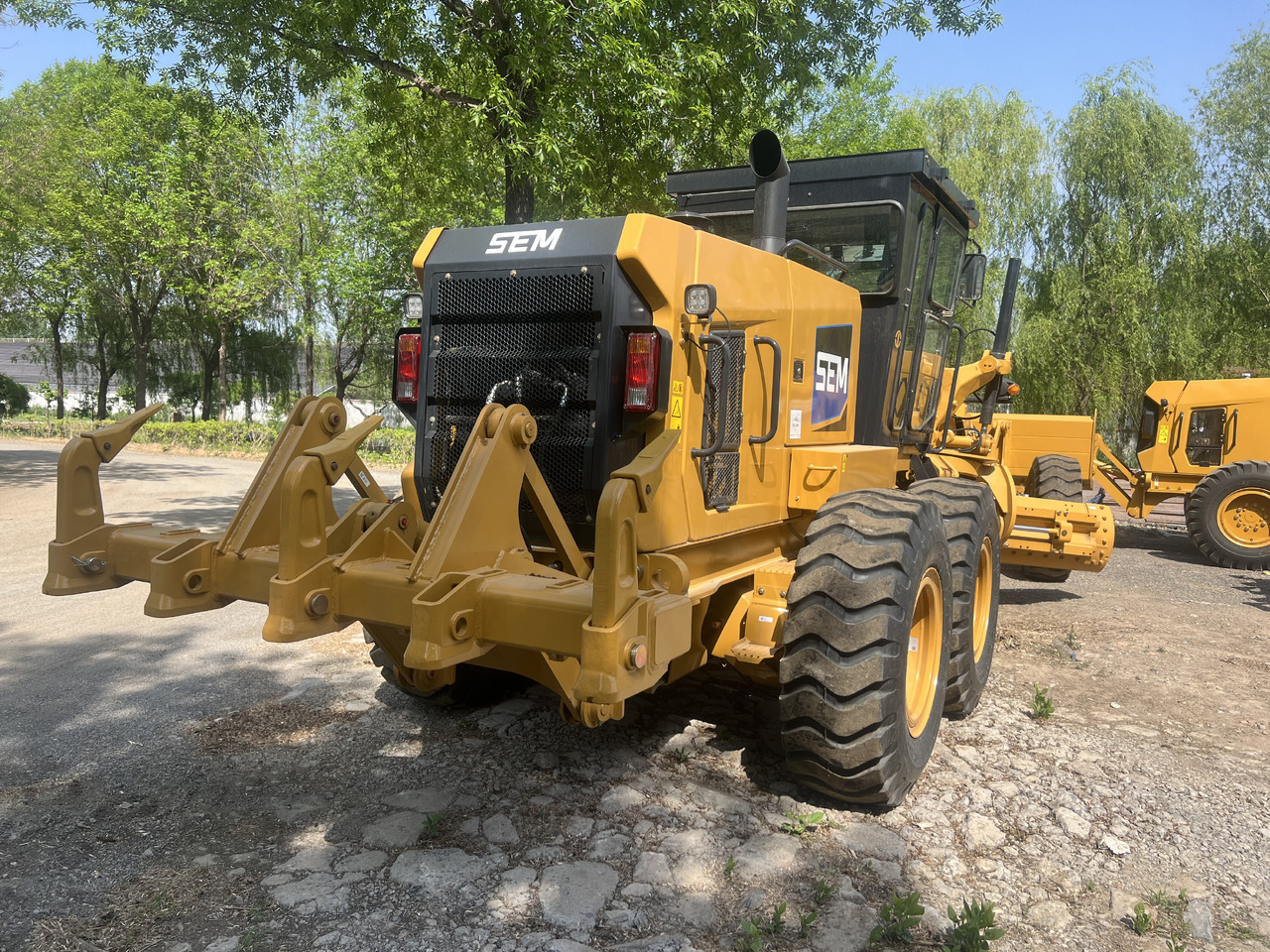 SEM SEM922F - Грейдер: фото 2 SEM SEM922F - Грейдер: фото 2