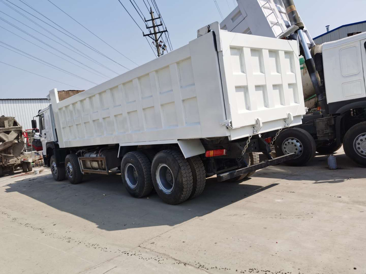 SINOTRUK HOWO - Самосвал: фото 3 SINOTRUK HOWO - Самосвал: фото 3
