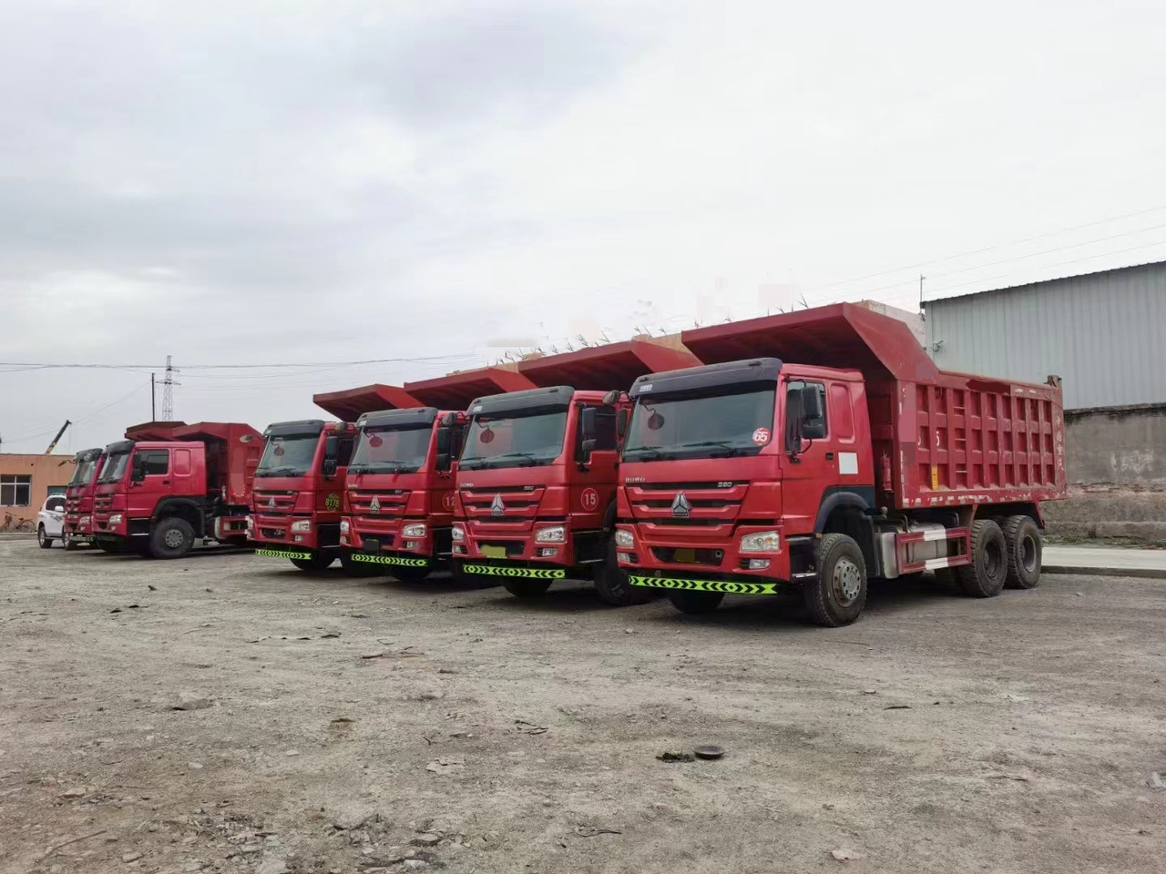 SINOTRUK HOWO - Самосвал: фото 3 SINOTRUK HOWO - Самосвал: фото 3