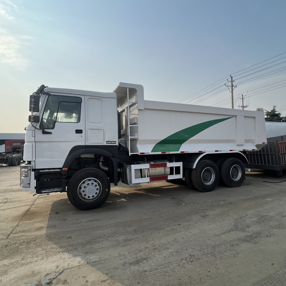 SINOTRUK HOWO - Грузовик с закрытым кузовом: фото 5 SINOTRUK HOWO - Грузовик с закрытым кузовом: фото 5