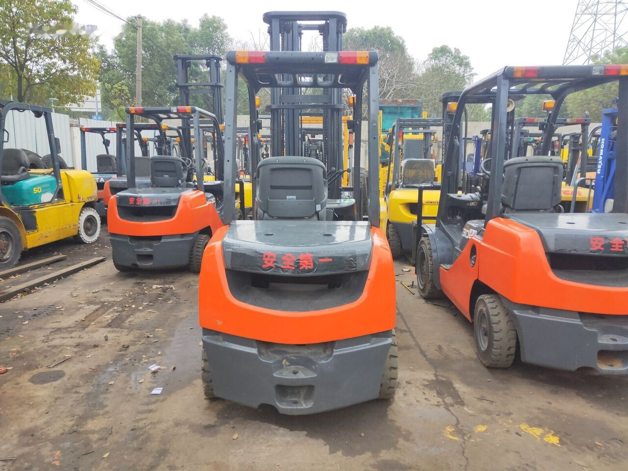 Toyota FD30 - Дизельный погрузчик: фото 3 Toyota FD30 - Дизельный погрузчик: фото 3