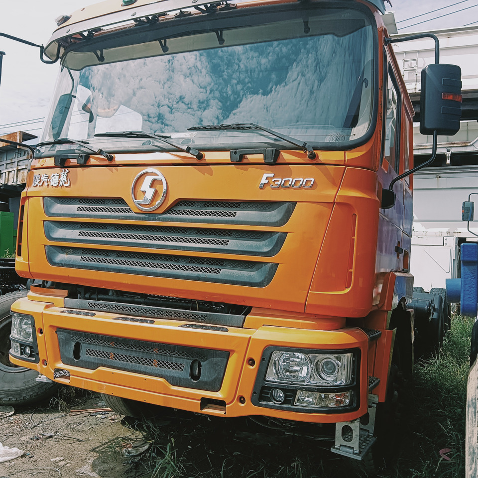 SHACMAN F3000 - Тягач: фото 2 SHACMAN F3000 - Тягач: фото 2