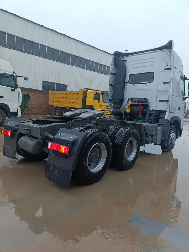 SINOTRUK HOWO - Тягач: фото 3 SINOTRUK HOWO - Тягач: фото 3