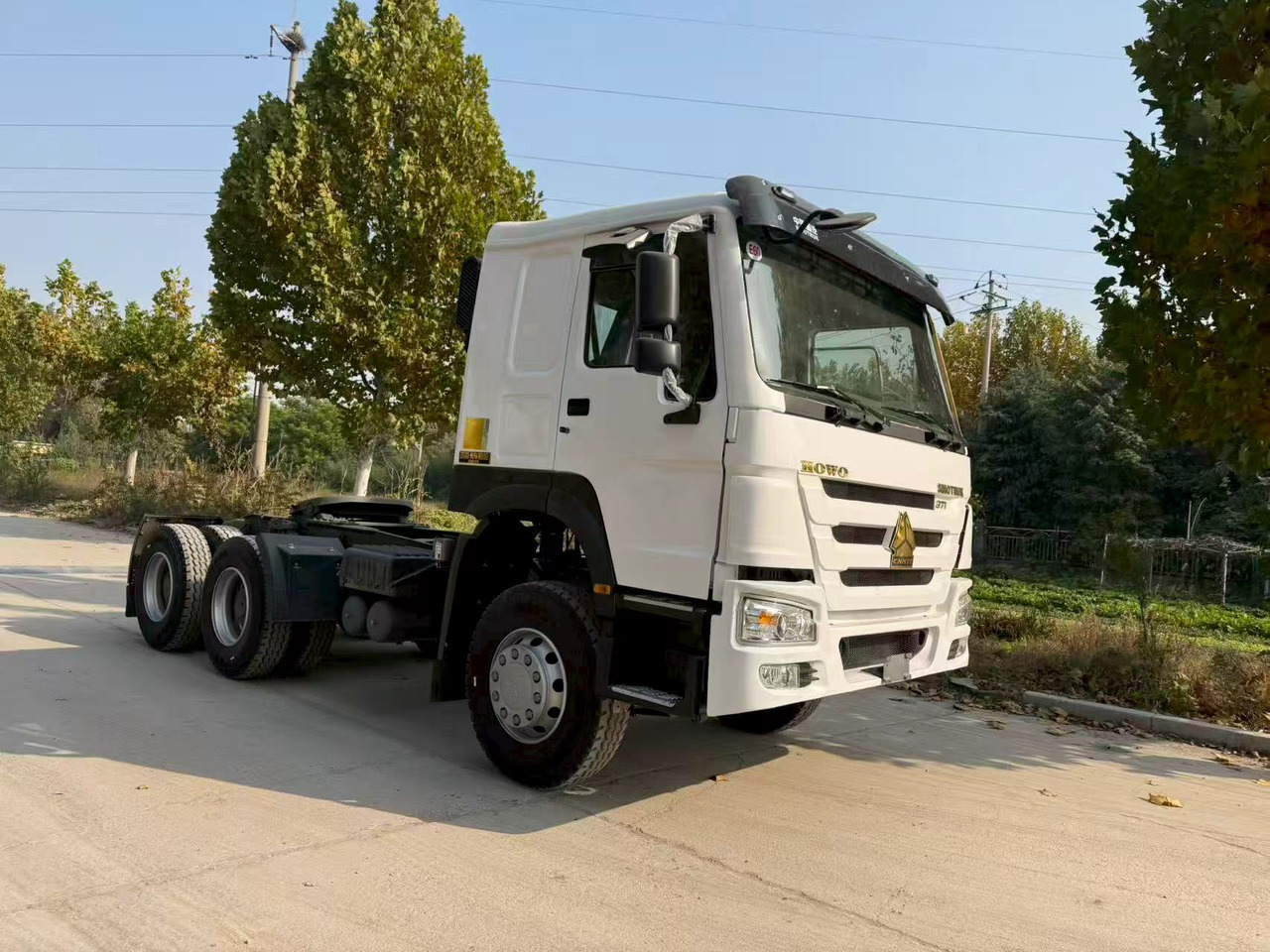 SINOTRUK HOWO tractor - Тягач: фото 4 SINOTRUK HOWO tractor - Тягач: фото 4