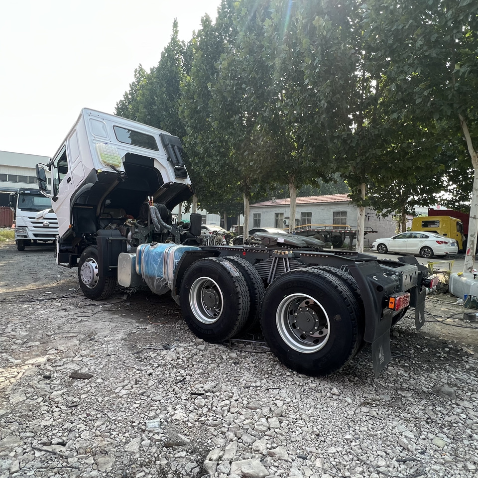 SINOTRUK Howo tractor head - Тягач: фото 4 SINOTRUK Howo tractor head - Тягач: фото 4