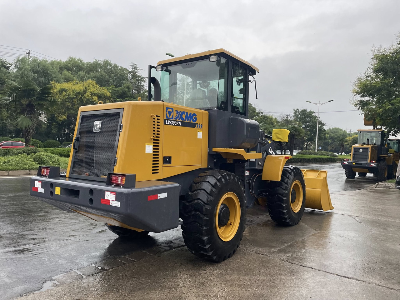 XCMG LW300KN - Колёсный погрузчик: фото 2 XCMG LW300KN - Колёсный погрузчик: фото 2