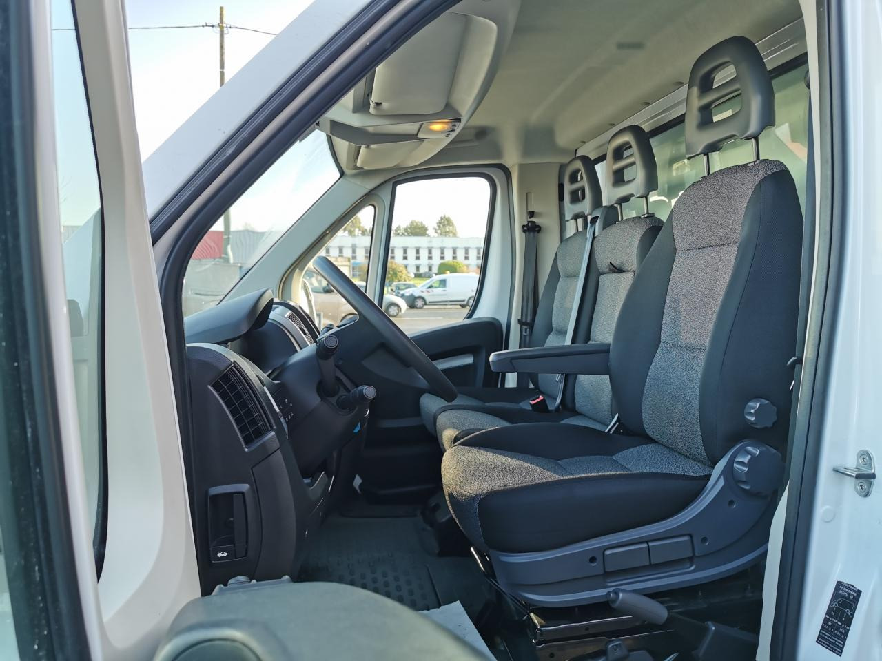 FIAT DUCATO 3T5 CAISSE + HAYON 2.2 HDI 140CH - Другая техника: фото 5 FIAT DUCATO 3T5 CAISSE + HAYON 2.2 HDI 140CH - Другая техника: фото 5