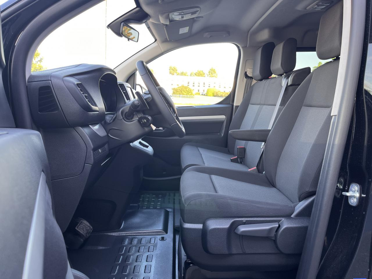 FIAT Scudo XL 2.0 BlueHDi - 180 S&S - BVA Cabine Approfondie 6 PLACES - Грузопассажирский фургон: фото 5 FIAT Scudo XL 2.0 BlueHDi - 180 S&S - BVA Cabine Approfondie 6 PLACES - Грузопассажирский фургон: фото 5