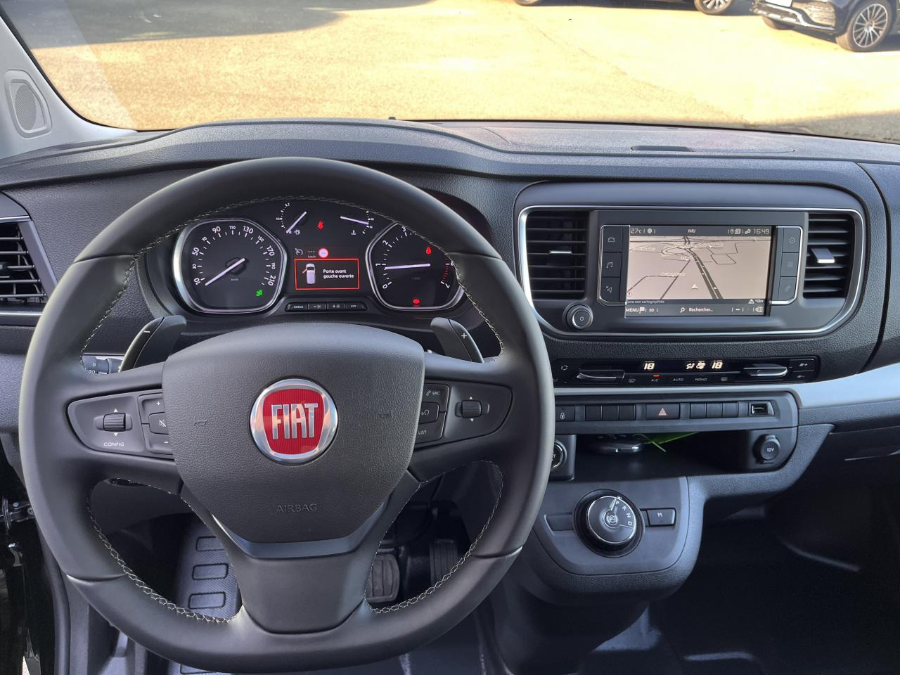 FIAT Scudo XL 2.0 BlueHDi - 180 S&S - BVA Cabine Approfondie 6 PLACES - Грузопассажирский фургон: фото 4 FIAT Scudo XL 2.0 BlueHDi - 180 S&S - BVA Cabine Approfondie 6 PLACES - Грузопассажирский фургон: фото 4