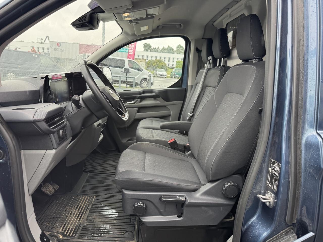 FORD Transit Custom 2.0 EcoBlue 170 ch BVA Fourgon 320 L1H1 Limited - Цельнометаллический фургон: фото 4 FORD Transit Custom 2.0 EcoBlue 170 ch BVA Fourgon 320 L1H1 Limited - Цельнометаллический фургон: фото 4