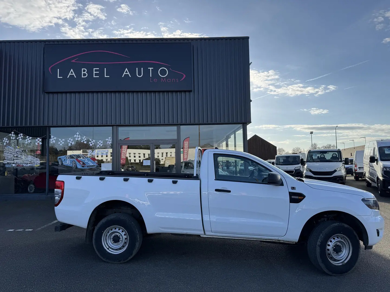 Ford Ranger 2.0 TDCI 170CH SIMPLE CABINE XL - Пикап: фото 1 Ford Ranger 2.0 TDCI 170CH SIMPLE CABINE XL - Пикап: фото 1
