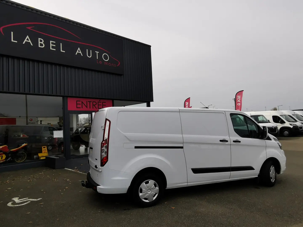Цельнометаллический фургон Ford Transit Custom 300 L2H1 2.0 ECOBLUE 130 TREND BUSINESS 7CV: фото 6