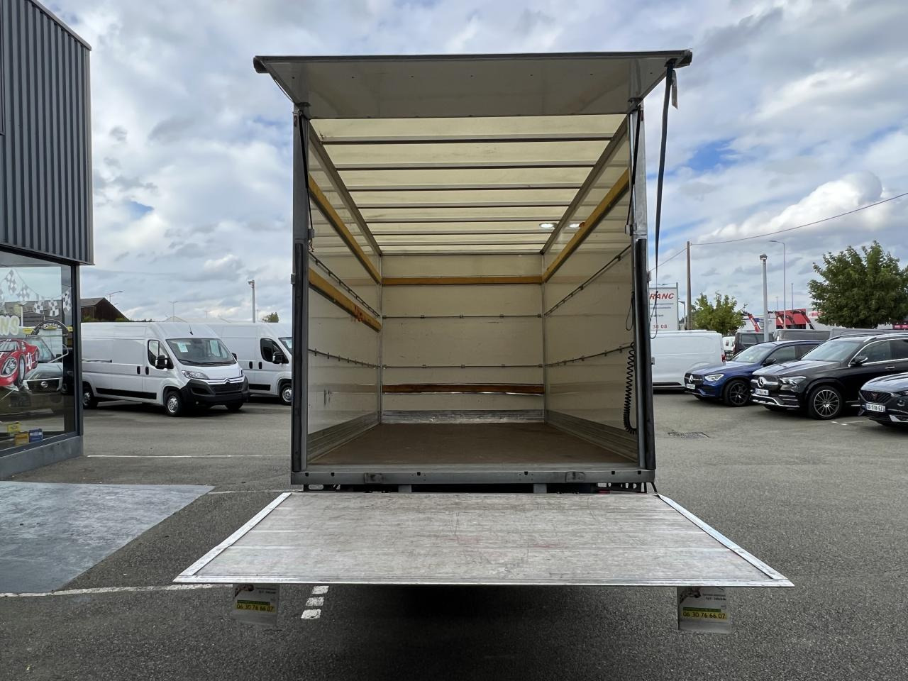IVECO Daily 35 C 16 S&S (Quad-Leaf) CHASSIS CABINE 2014 35C/35S Chassis cabine 35 C Epmt.4.1 PHASE 4 - Малотоннажный фургон: фото 3 IVECO Daily 35 C 16 S&S (Quad-Leaf) CHASSIS CABINE 2014 35C/35S Chassis cabine 35 C Epmt.4.1 PHASE 4 - Малотоннажный фургон: фото 3