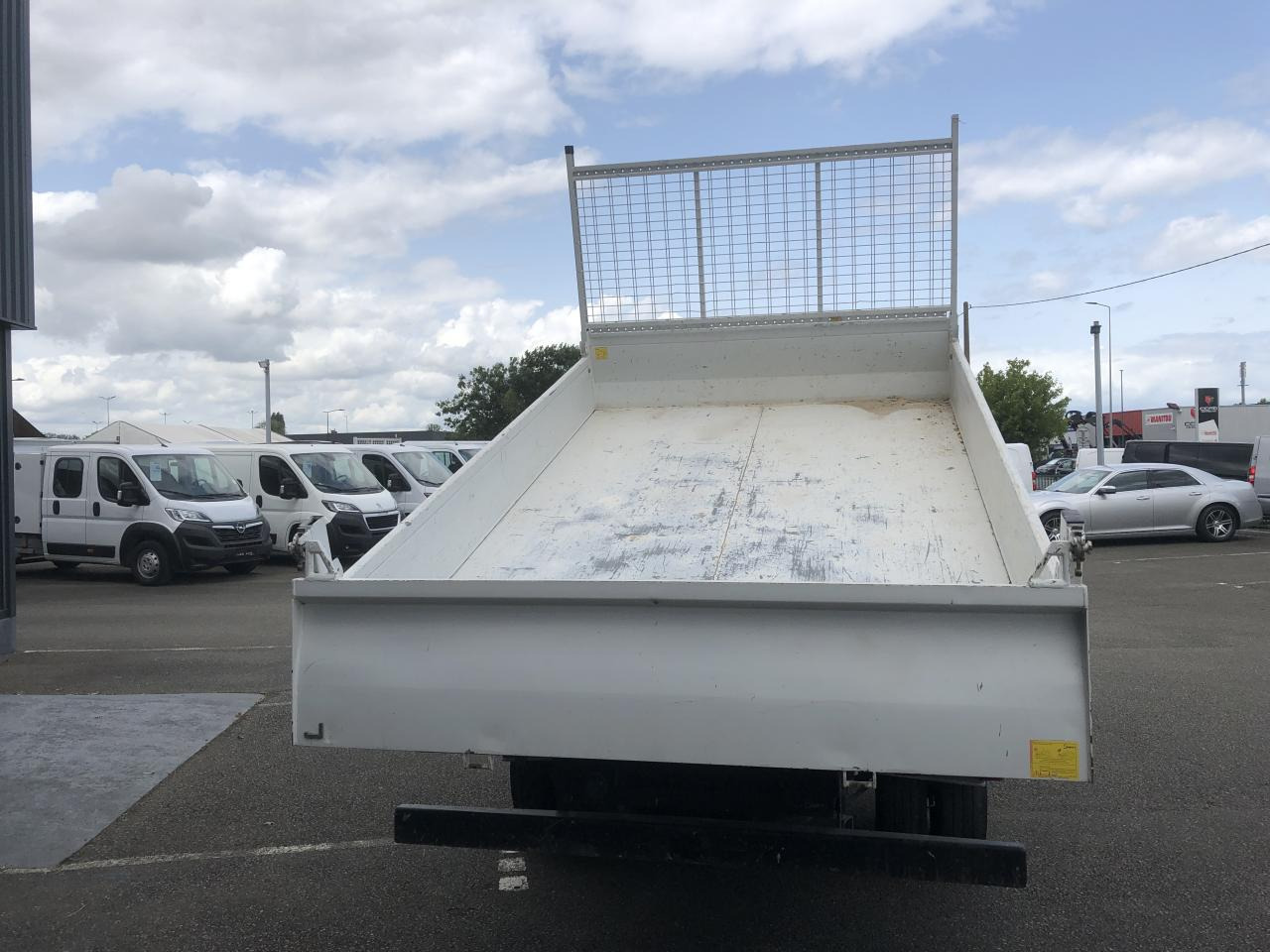 IVECO Daily 35C16 3T5 BENNE + COFFRE RJ 3.0L 160CH - Малотоннажный самосвал: фото 4 IVECO Daily 35C16 3T5 BENNE + COFFRE RJ 3.0L 160CH - Малотоннажный самосвал: фото 4