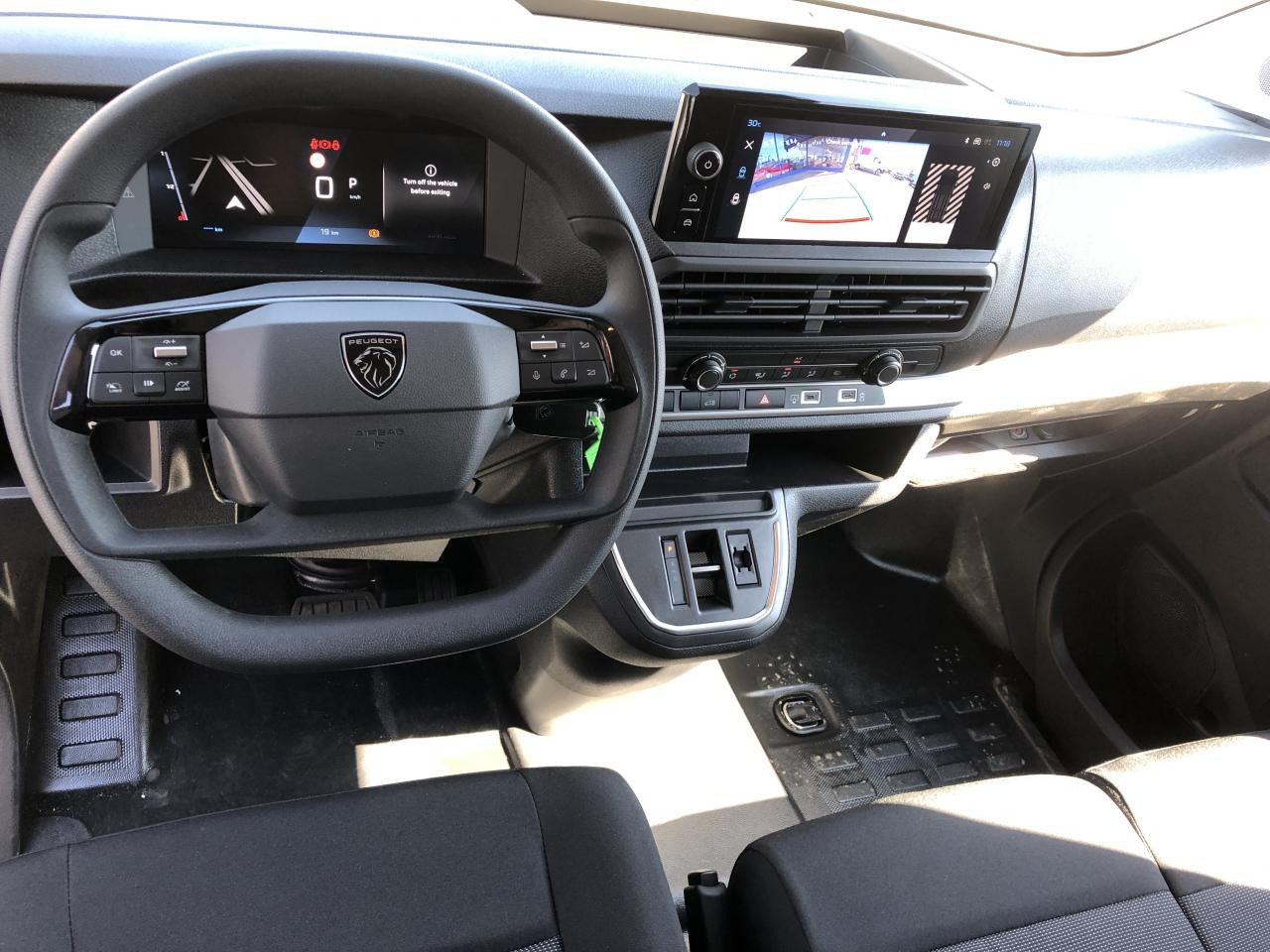 PEUGEOT Expert M 2.0 BlueHDi - 145 S&S - BV EAT8 III FOURGON Fourgon PHASE 2 - Цельнометаллический фургон: фото 4 PEUGEOT Expert M 2.0 BlueHDi - 145 S&S - BV EAT8 III FOURGON Fourgon PHASE 2 - Цельнометаллический фургон: фото 4