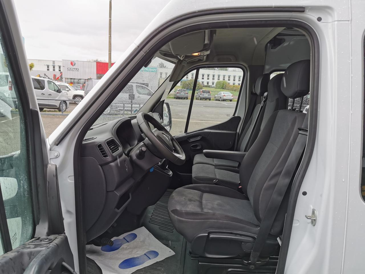 RENAULT Master Confort F3300 L2H2 2.3 dCi - 135  III CABINE APPROFONDIE Cabine approfondie L2H2 Traction PHA - Цельнометаллический фургон: фото 5 RENAULT Master Confort F3300 L2H2 2.3 dCi - 135  III CABINE APPROFONDIE Cabine approfondie L2H2 Traction PHA - Цельнометаллический фургон: фото 5