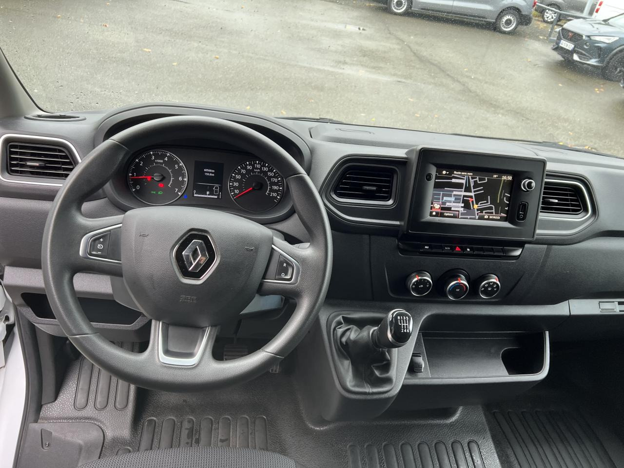 RENAULT Master Grand Confort F3300 L2H2 2.3 dCi - 135  III FOURGON Fourgon L2H2 Traction PHASE 3 - Цельнометаллический фургон: фото 4 RENAULT Master Grand Confort F3300 L2H2 2.3 dCi - 135  III FOURGON Fourgon L2H2 Traction PHASE 3 - Цельнометаллический фургон: фото 4