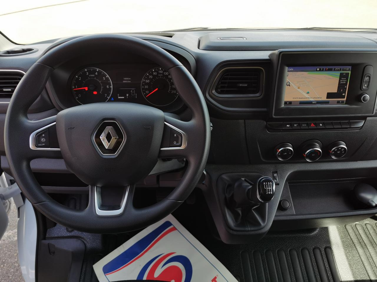 RENAULT Master Grand Confort F3500 L3H2 2.3 dCi - 135  III FOURGON Fourgon L3H2 Traction PHASE 3 - Цельнометаллический фургон: фото 4 RENAULT Master Grand Confort F3500 L3H2 2.3 dCi - 135  III FOURGON Fourgon L3H2 Traction PHASE 3 - Цельнометаллический фургон: фото 4