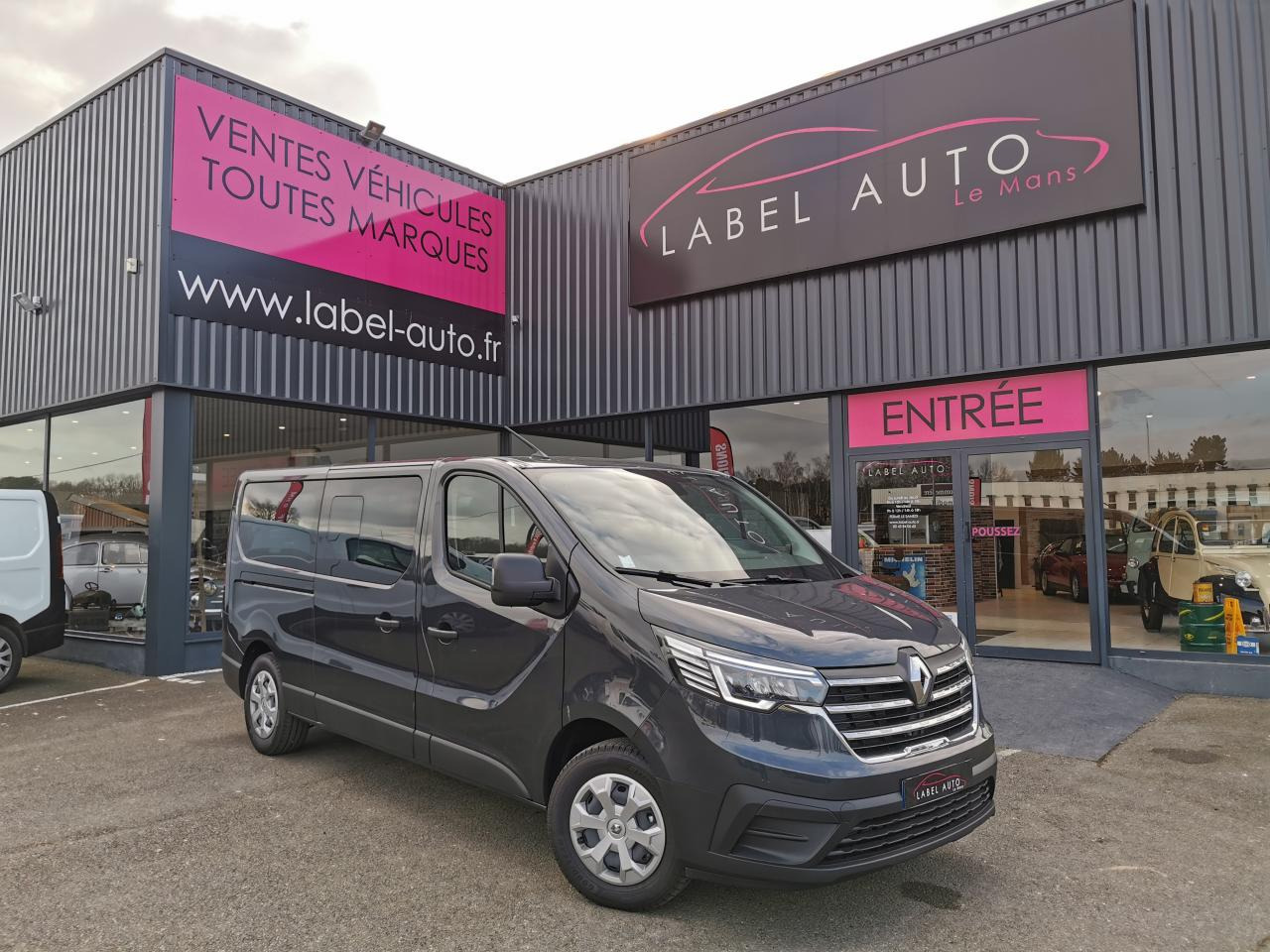 RENAULT Trafic L2 2.0 Energy dCi - 150 - S&S III COMBI Combi Zen L2H1 PHASE 3 - Микроавтобус, Пассажирский фургон: фото 3 RENAULT Trafic L2 2.0 Energy dCi - 150 - S&S III COMBI Combi Zen L2H1 PHASE 3 - Микроавтобус, Пассажирский фургон: фото 3