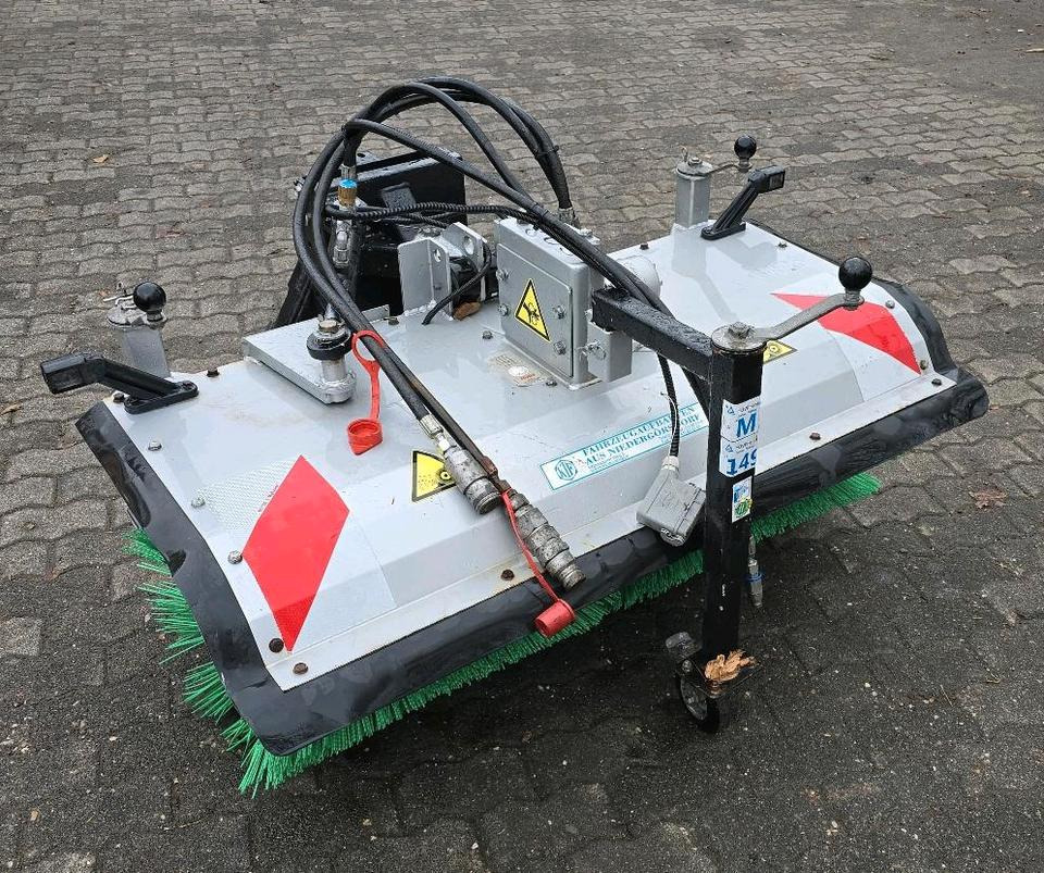 KIF CM 1600 Kehrmaschine Straßenkehrmaschine Kehrbesen für Multicar Tremo Iseki Kubota - Щетка: фото 5 KIF CM 1600 Kehrmaschine Straßenkehrmaschine Kehrbesen für Multicar Tremo Iseki Kubota - Щетка: фото 5