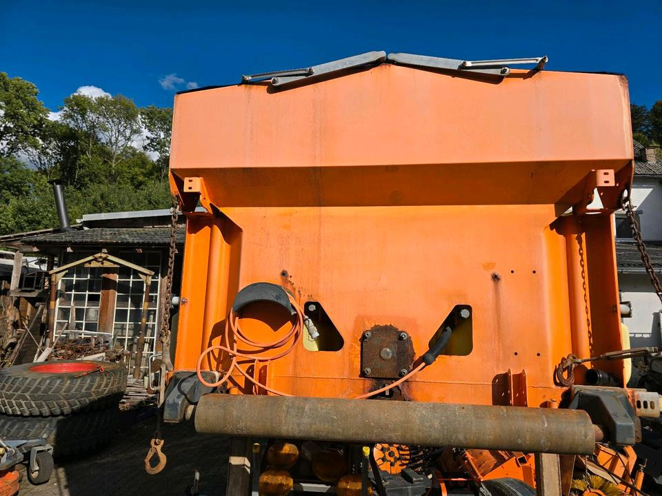 Küpper-Weisser IMSSN E29050WFA Salzstreuer Salzsilo Streuaufsatz für LKW 5m3 - Разбрасыватель песка/ Соли: фото 3 Küpper-Weisser IMSSN E29050WFA Salzstreuer Salzsilo Streuaufsatz für LKW 5m3 - Разбрасыватель песка/ Соли: фото 3