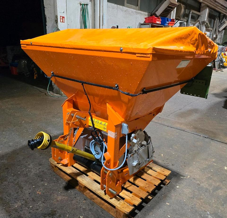 Neuer Amazone E+S 750 Salzstreuer Düngerstreuer Winterdienst Streuautomat Streusilo Solestreuer passend für Traktor Fendt Deutz Claas Case - Разбрасыватель песка/ Соли: фото 1 Neuer Amazone E+S 750 Salzstreuer Düngerstreuer Winterdienst Streuautomat Streusilo Solestreuer passend für Traktor Fendt Deutz Claas Case - Разбрасыватель песка/ Соли: фото 1