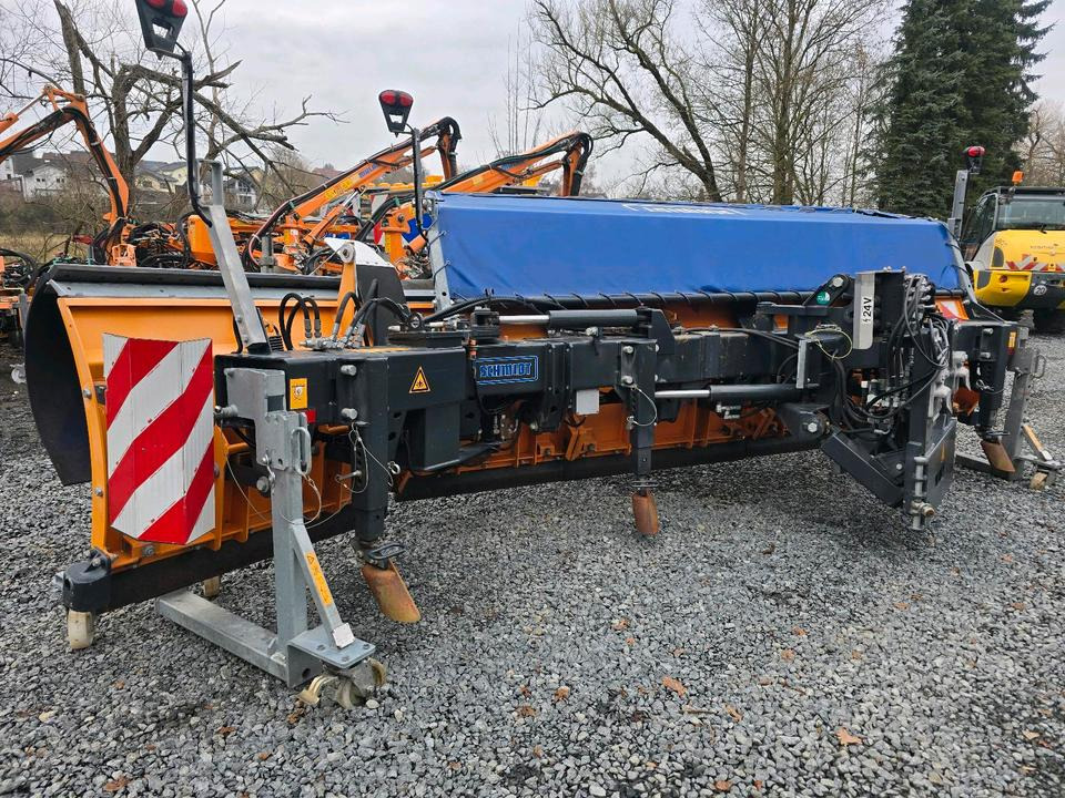 Neuer Schneepflug Schmidt ML 51-A 5,1m Schneeschild mit 24v Hydraulikanlage Schneeschieber Schmidt passend für LKW Autobahn Winterdienst - Отвал для снега: фото 2 Neuer Schneepflug Schmidt ML 51-A 5,1m Schneeschild mit 24v Hydraulikanlage Schneeschieber Schmidt passend für LKW Autobahn Winterdienst - Отвал для снега: фото 2