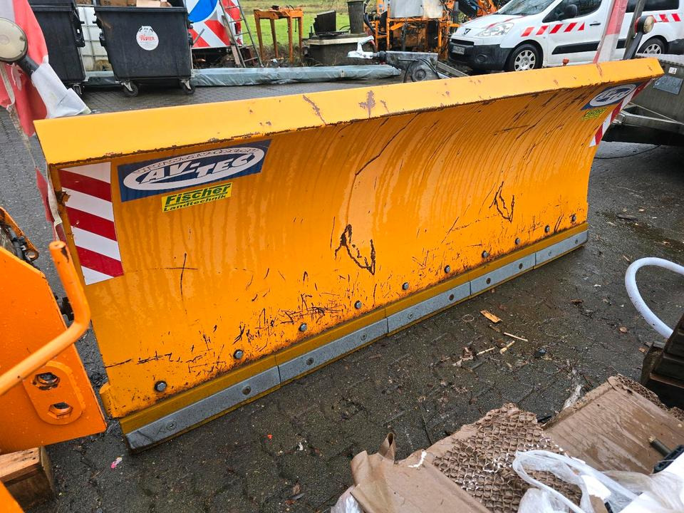 Schneepflug für Schaeff U. Yanmar Radlader Schneeschild Schneeschieber Schmidt Winterdienst - Отвал для снега: фото 5 Schneepflug für Schaeff U. Yanmar Radlader Schneeschild Schneeschieber Schmidt Winterdienst - Отвал для снега: фото 5